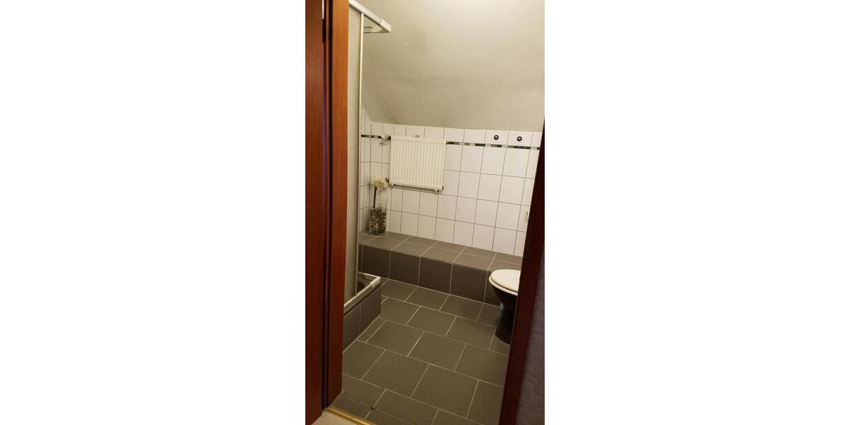 Dachgeschoßwohnung Troisdorf - 1 Zimmer, 38 m&sup2;, 700&euro; | Angebot:25843809