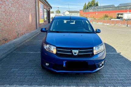 Dacia Sandero 124.000 km 4.999 &euro; Köln 50825