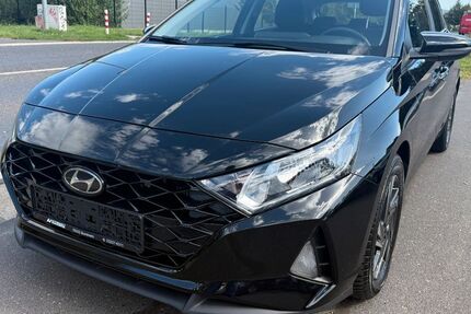 Hyundai i20 31.950 km 14.490 &euro; Bornheim 53332