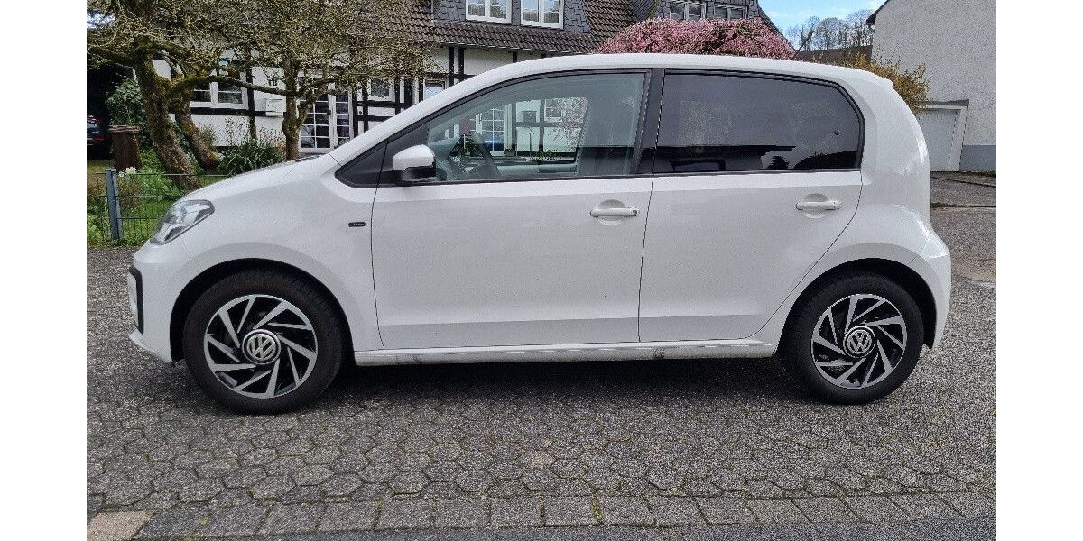 VW up! 28.786 km 9.700 &euro; Lohmar 53797