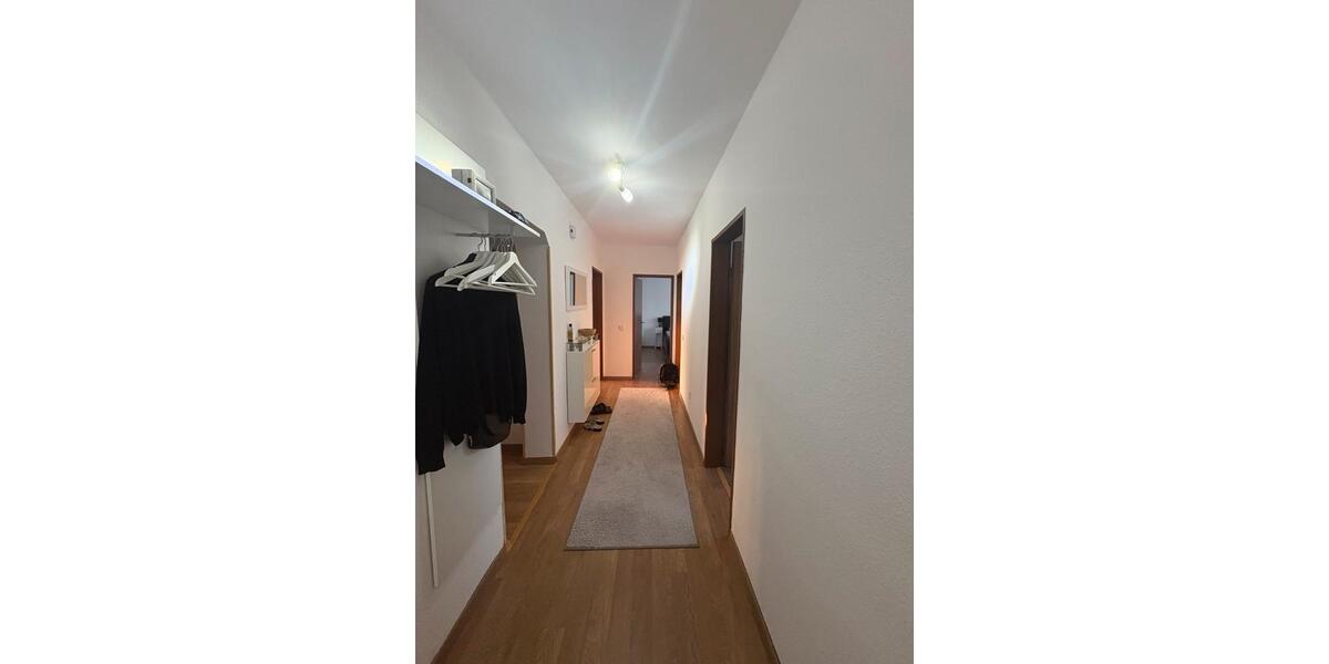 Dachgeschoßwohnung Siegburg - 4 Zimmer, 87 m&sup2;, 280.000&euro; | Angebot:27044150