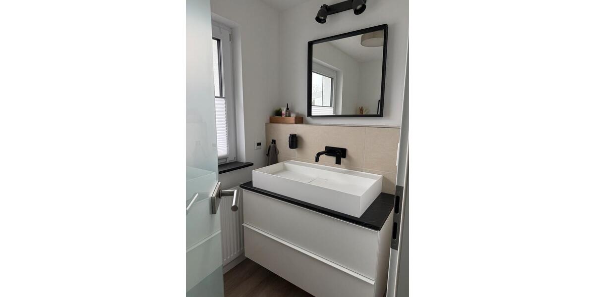 Doppelhaushälfte Leverkusen - 4 Zimmer, 135 m&sup2;, 2.350&euro; | Angebot:26051084