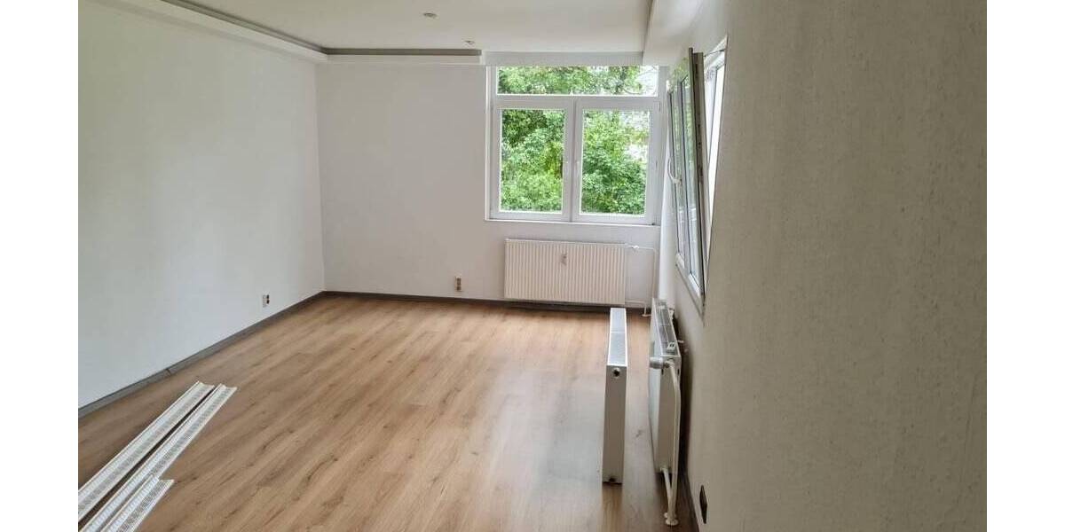 Etagenwohnung Bonn Brüser Berg - 3 Zimmer, 84 m&sup2;, 195.000&euro; | Angebot:25690097