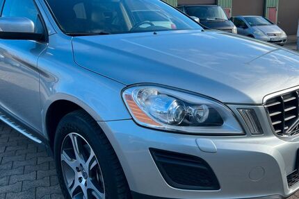 Volvo XC60 148.000 km 12.899 &euro; Nörvenich 52388