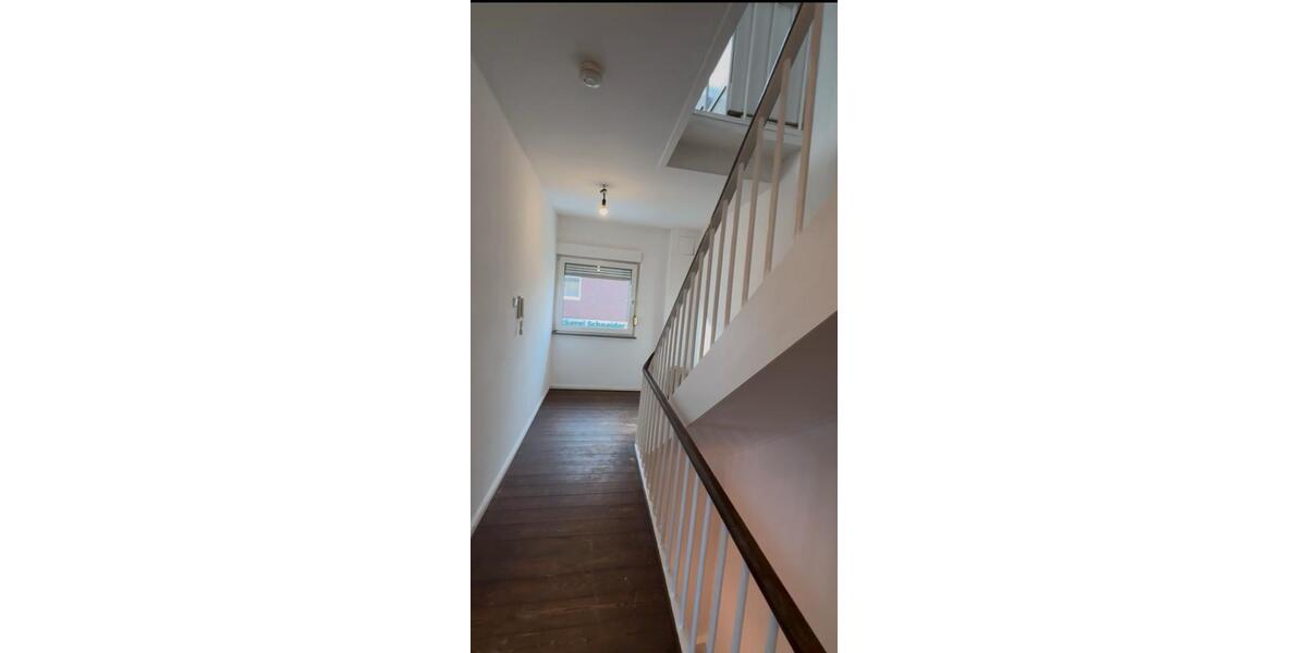 Etagenwohnung Köln Nippes - 4 Zimmer, 104 m&sup2;, 1.400&euro; | Angebot:25994193