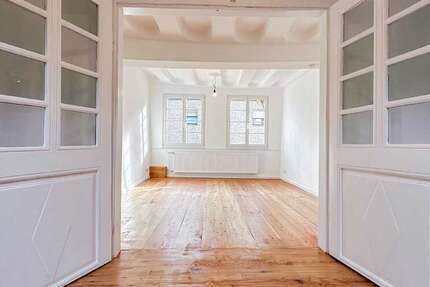 Haus Euskirchen Dom-Esch - 7 Zimmer, 190 m&sup2;, 2.280&euro; | Angebot:25436369