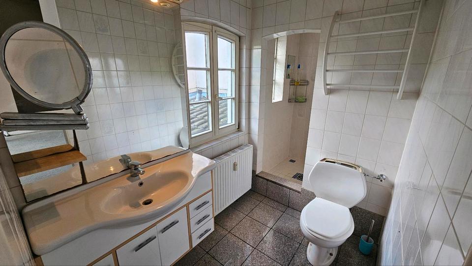 Einfamilienhaus Troisdorf - 8 Zimmer, 230 m&sup2;, 590.000&euro; | Angebot:25861554