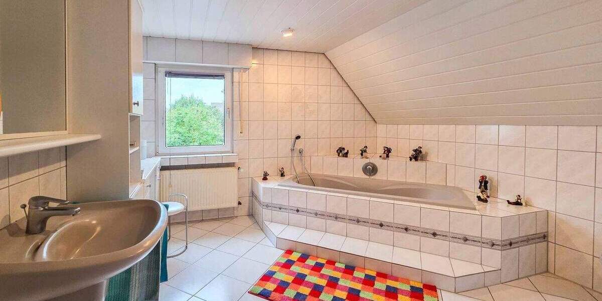 Mehrfamilienhaus, Wohnhaus Troisdorf Bergheim - 8 Zimmer, 449.000&euro; | Angebot:25803333