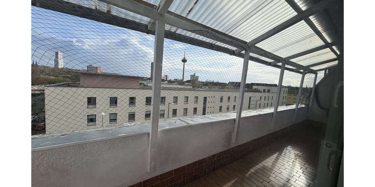 Etagenwohnung Köln Neuehrenfeld - 3 Zimmer, 66 m&sup2;, 1.100&euro; | Angebot:26084823