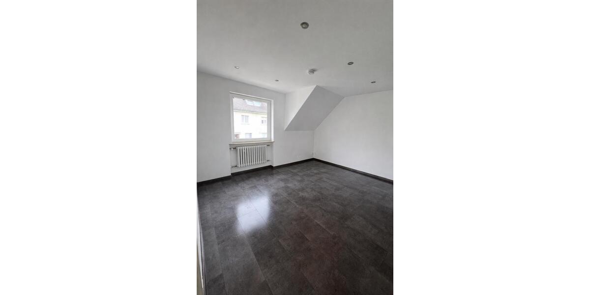 Einfamilienhaus Köln Chorweiler - 4 Zimmer, 110 m&sup2;, 1.800&euro; | Angebot:26682769