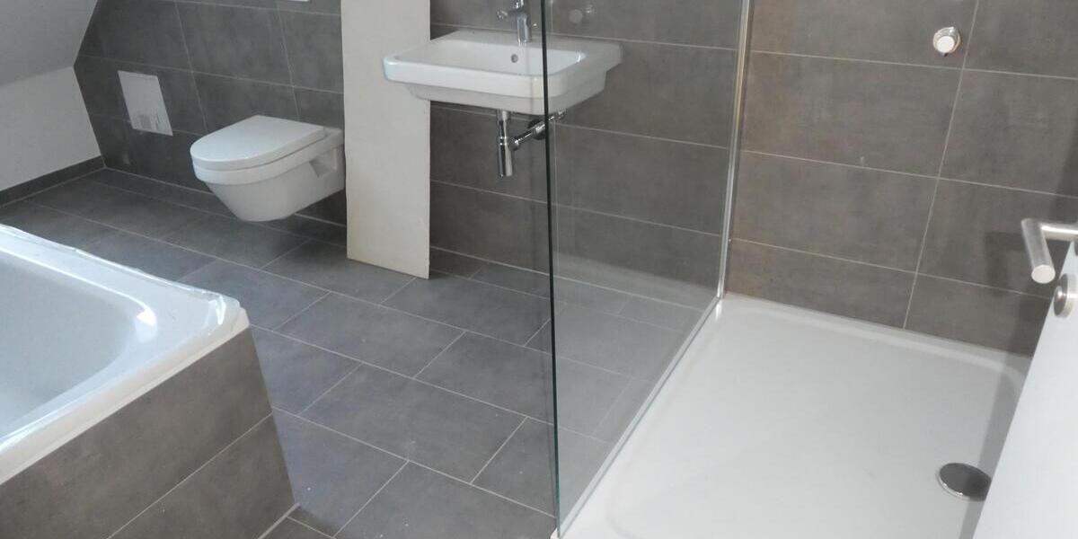 Neue Dachgeschosswohnung mit Flair im Energiesparhaus mit moderner Heiztechnik in Bonn - Dachgeschoßwohnung Bonn Dransdorf | Angebot:24049014