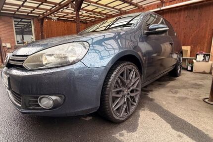 VW Golf 132.000 km 5.200 &euro; Niederkassel 53859