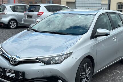 Toyota Auris 132.000 km 8.900 &euro; Euskirchen/Wüschheim 53881