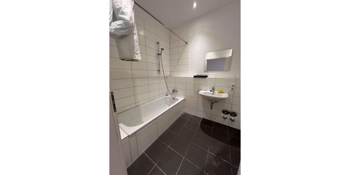 Etagenwohnung Köln Lindenthal - 3 Zimmer, 115 m&sup2;, 1.265&euro; | Angebot:25646825