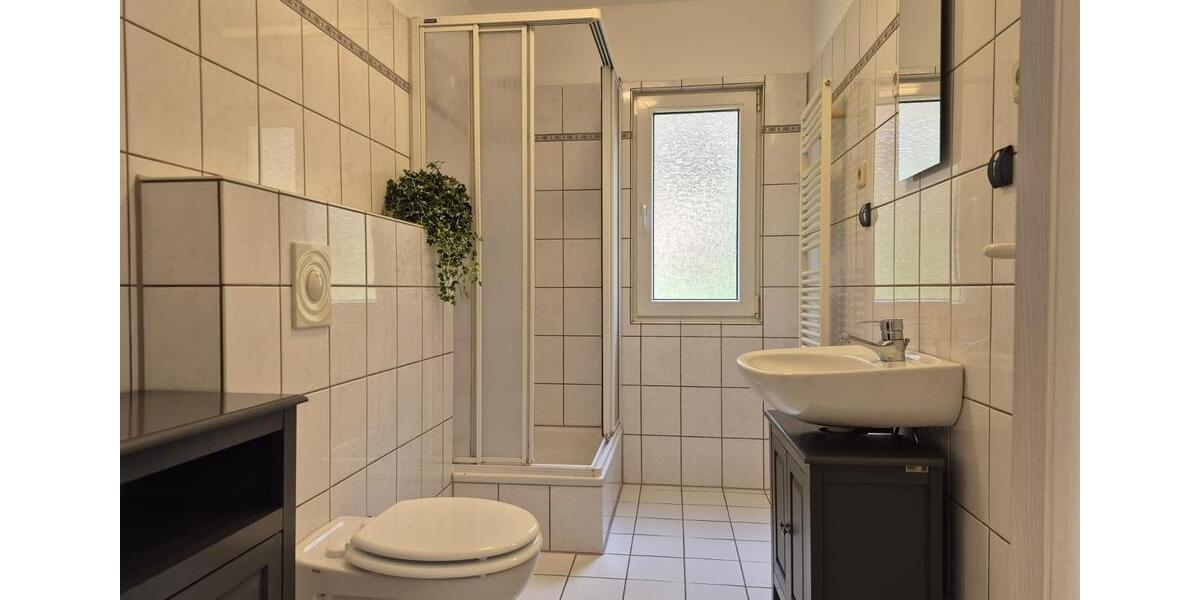 Etagenwohnung Bonn Friesdorf - 3 Zimmer, 70 m&sup2;, 1.700&euro; | Angebot:25405188