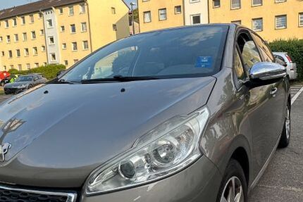 Peugeot 208 113.500 km 3.500 &euro; Köln 51145