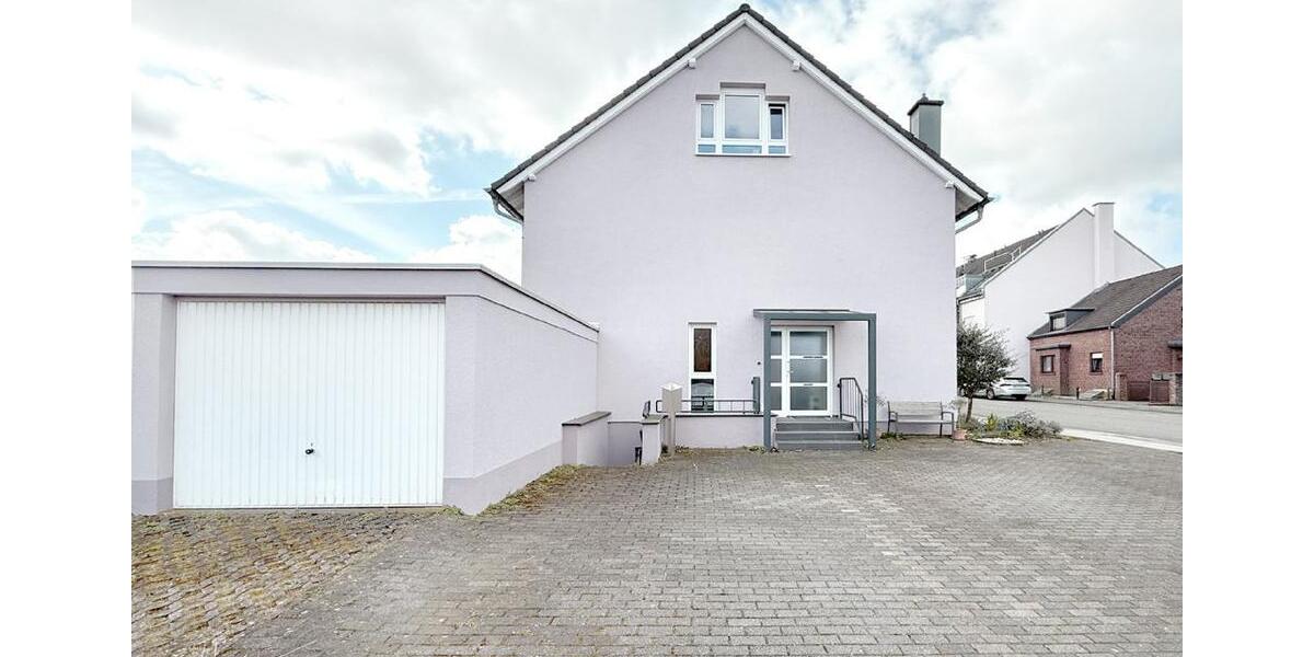 Einfamilienhaus Frechen - 5 Zimmer, 154 m&sup2;, 2.495&euro; | Angebot:26060513