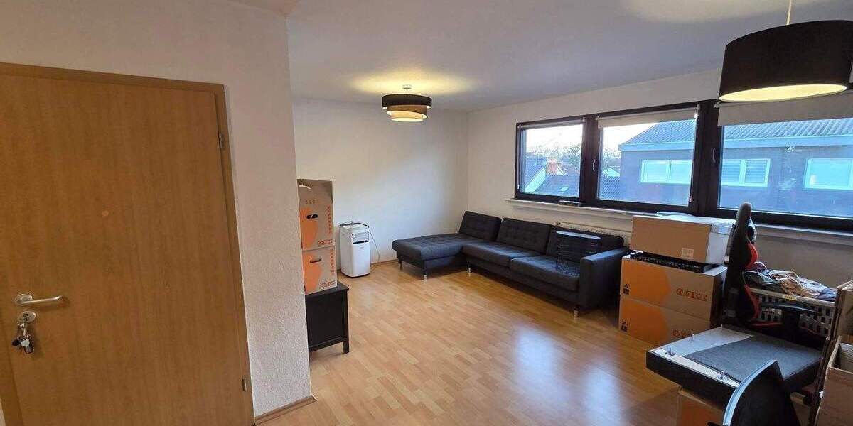 Etagenwohnung Siegburg Dreesch - 3 Zimmer, 67 m&sup2;, 630&euro; | Angebot:25796780