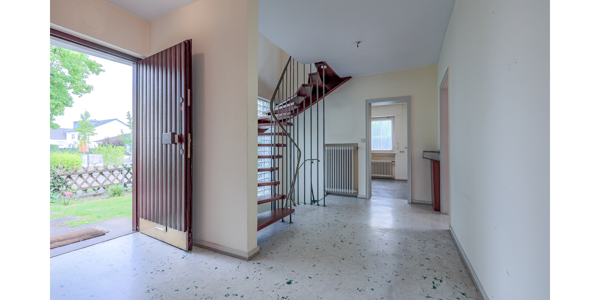 Einfamilienhaus mit Garten und angrenzendem Baugrundstück in Bonn-Niederholtorf - Einfamilienhaus Bonn / Niederholtorf Niederholtorf | Angebot:27119935