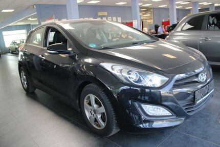 Hyundai i30 81.345 km 7.980 &euro; Euskirchen 53881