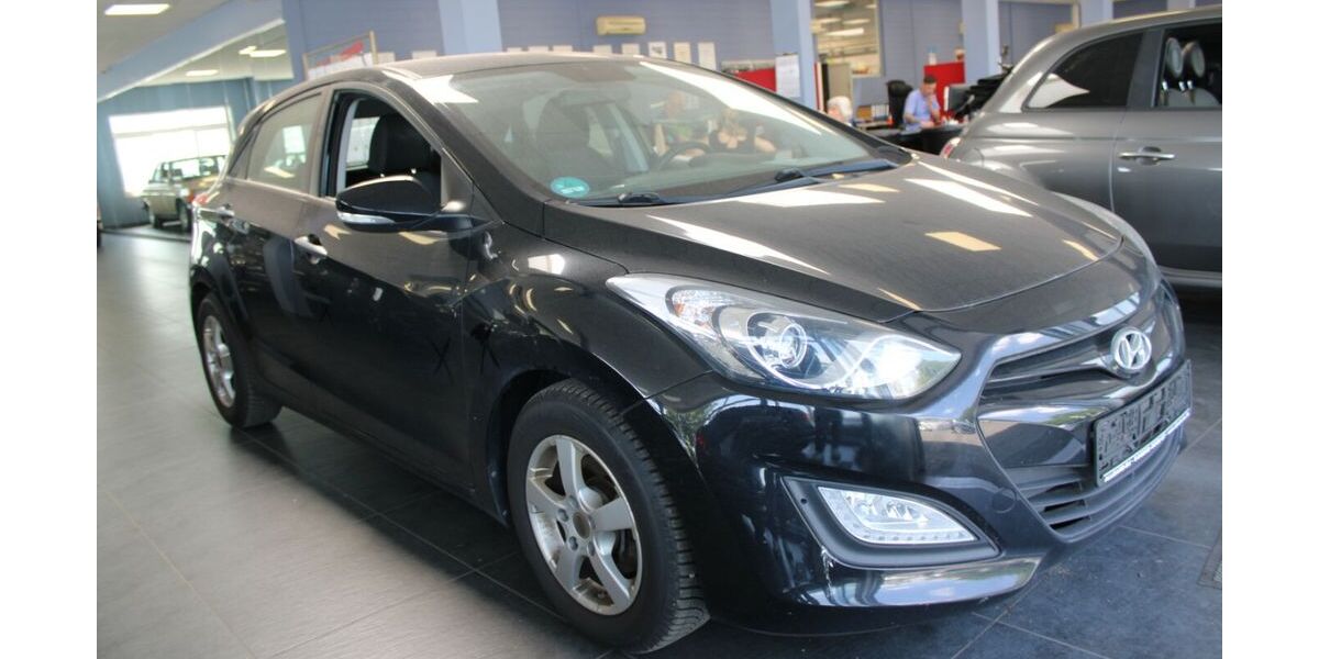 Hyundai i30 81.345 km 7.980 &euro; Euskirchen 53881