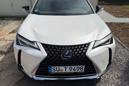 Lexus UX 38.000 km 22.500 &euro; Troisdorf 53844