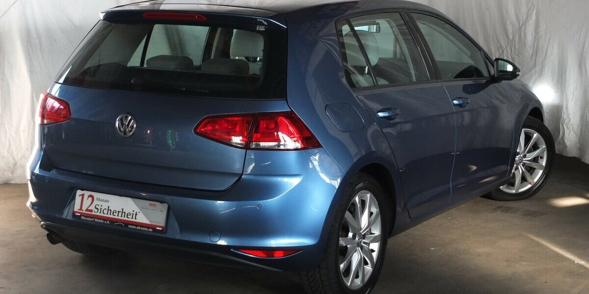 VW Golf VII COMFORTLINE PANORAMADACH KLIMAAUTOMATIK 1 150.000 km 9.908 &euro; Köln 50858