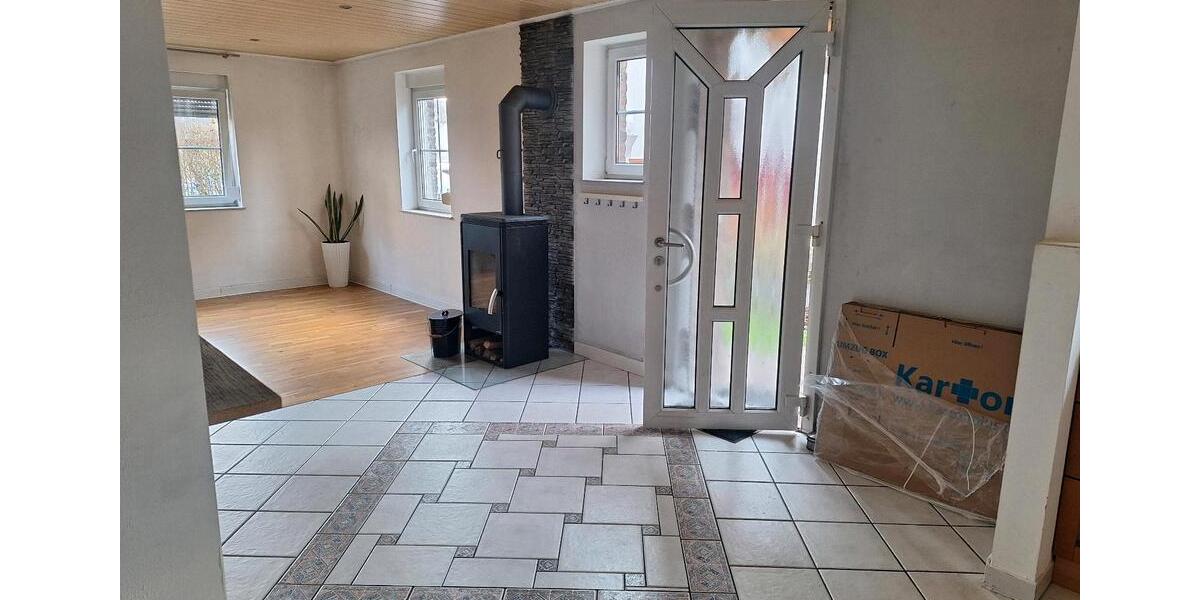 Einfamilienhaus Niederkassel - 5 Zimmer, 126 m&sup2;, 1.500&euro; | Angebot:26006004