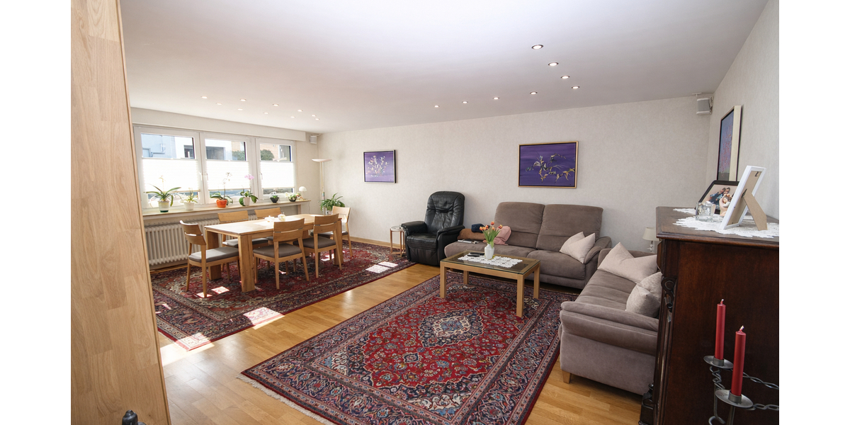 Mit 3D: Mehrfamilienhaus 4 Einheiten (2 Wg. frei) + 4 Garagen – Potenzial bis ca. 40.000 EUR p.a. - Mehrfamilienhaus, Wohnhaus Brühl | Angebot:26001821