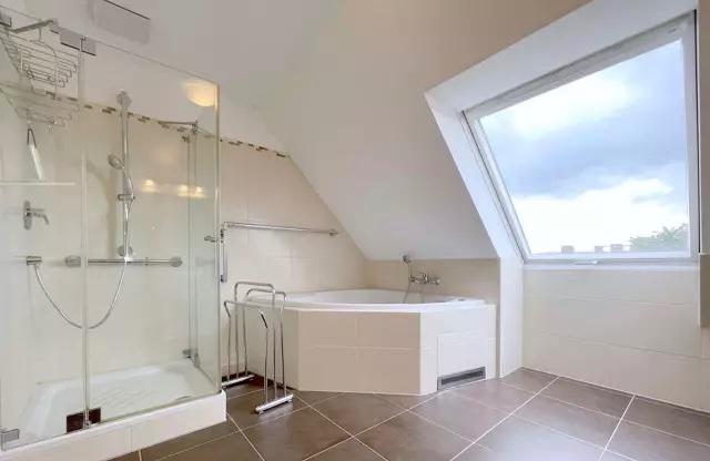 Maisonettenwohnung Troisdorf - 4 Zimmer, 158 m&sup2;, 2.000&euro; | Angebot:26048942