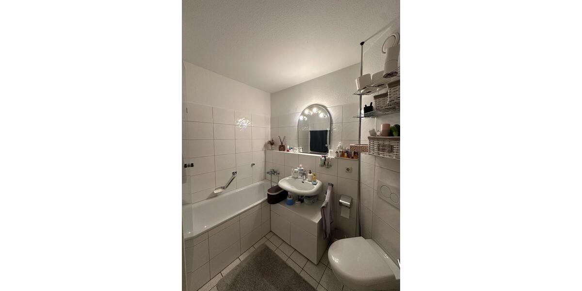 Etagenwohnung Köln Nippes - 2 Zimmer, 72 m&sup2;, 1.950&euro; | Angebot:25968674
