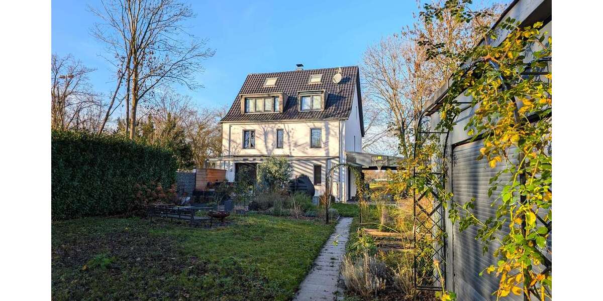 Einfamilienhaus Köln Chorweiler - 7 Zimmer, 208 m&sup2;, 980.000&euro; | Angebot:25936533