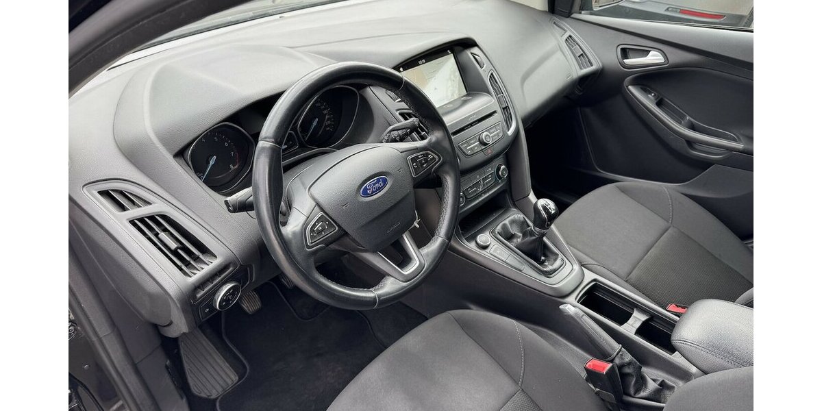 Ford Focus Klima Navi Zahnr.+Wa.-PumpeNeu SR+WR 1.Hd. 115.000 km 6.900 &euro; Erftstadt 50374