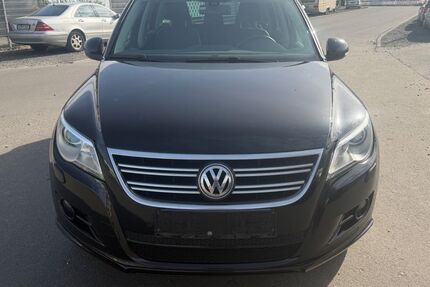 VW Tiguan 165.000 km 8.950 &euro; Köln/Poll 51105