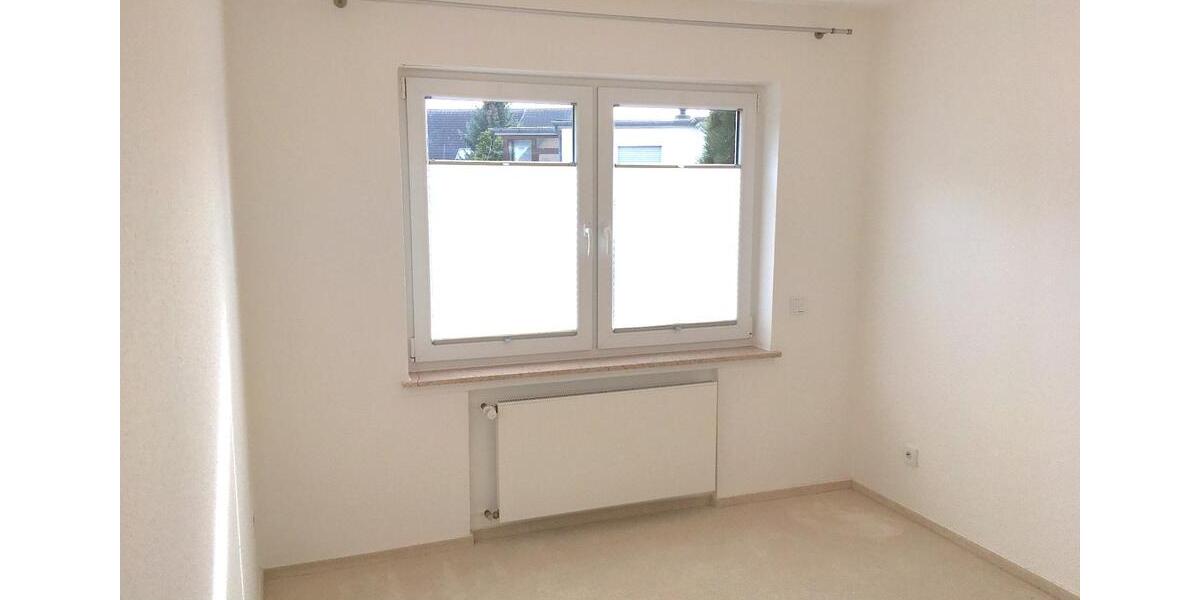 Erdgeschoßwohnung Euskirchen Dom-Esch - 3 Zimmer, 100 m&sup2;, 1.350&euro; | Angebot:26614601