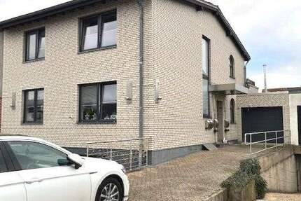 Haus Düren Niederau - 9 Zimmer, 300 m&sup2;, 569.000&euro; | Angebot:25740609