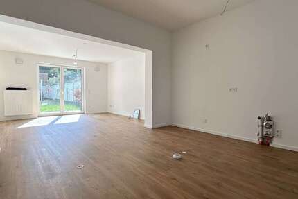 Wohnung Köln-Köln-Kalk Kalk - 2 Zimmer, 83 m&sup2;, 1.245&euro; | Angebot:26088585