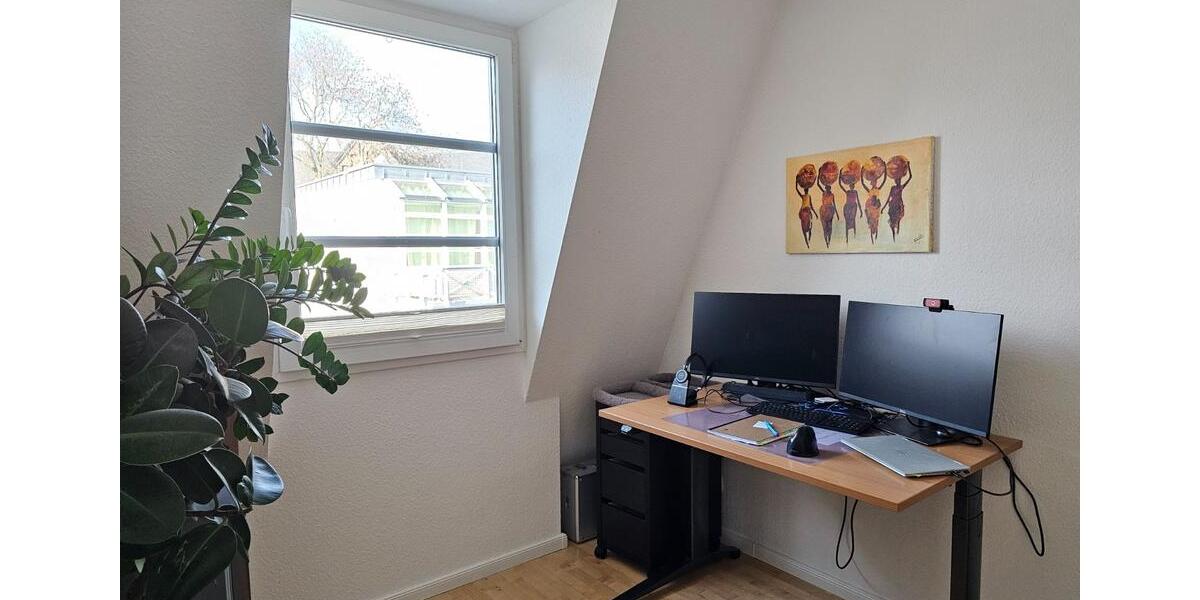 Dachgeschoßwohnung Frechen - 4 Zimmer, 94 m&sup2;, 410.000&euro; | Angebot:25772336