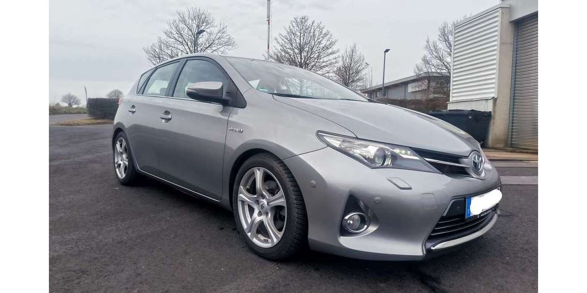 Toyota Auris 187.000 km 10.850 &euro; Euskirchen 53881