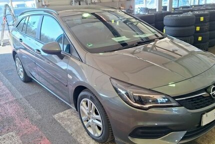 Opel Astra Klima Navi Temp CarPlay 1.Hd 28.000 km !!! 28.000 km 13.500 &euro; Erftstadt 50374