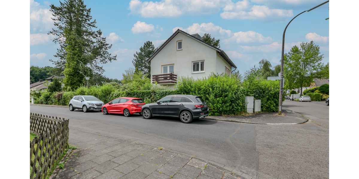 Einfamilienhaus mit Garten, Terrasse und Garage in Bonn-Niederholtorf - Einfamilienhaus Bonn / Niederholtorf Niederholtorf | Angebot:27119930