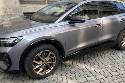 Audi Q4 95.312 km 42.645 &euro; Köln 50672