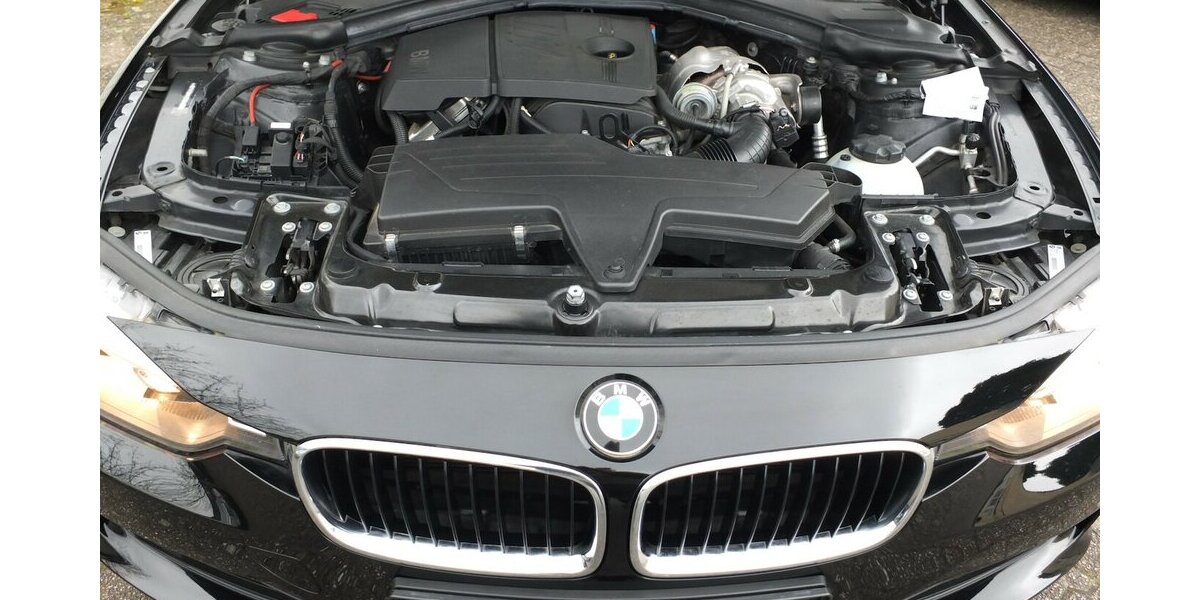 BMW 316i NAVI KLIMAAUTOMATIK 19 ZOLL PDC SHZ 99.865 km 13.408 &euro; Köln 50858