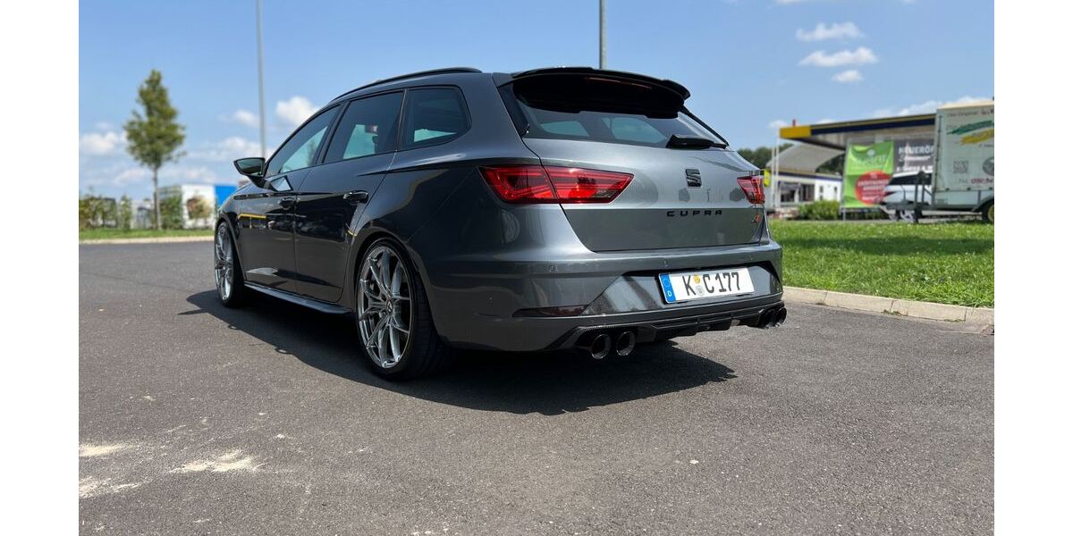 Seat Leon 91.420 km 25.900 &euro; Köln 50829