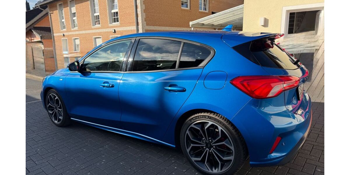 Ford Focus 50.200 km 16.490 &euro; Euskirchen 53881