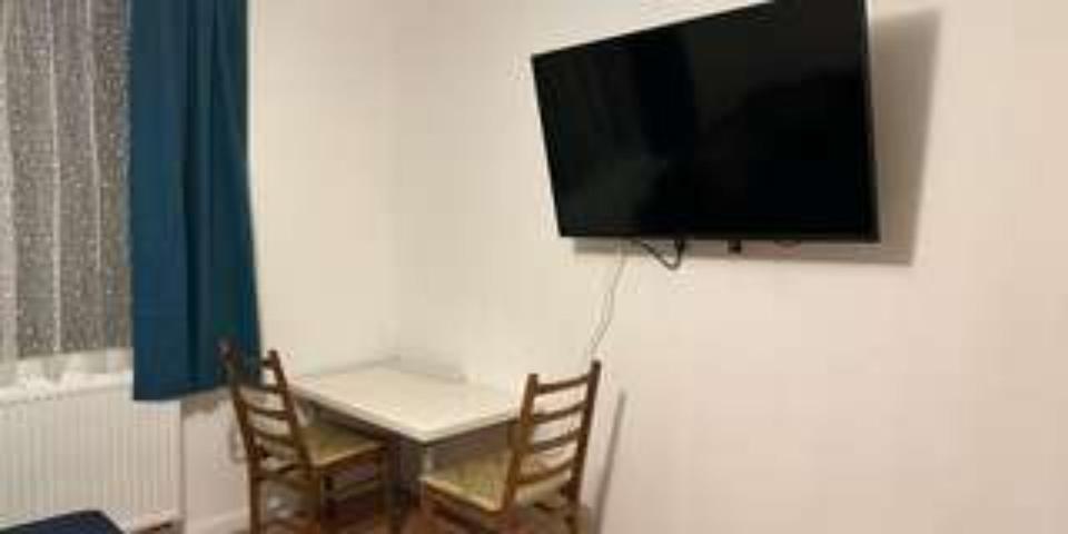 Erdgeschoßwohnung Bonn Friesdorf - 1.5 Zimmer, 38 m&sup2;, 900&euro; | Angebot:25352340