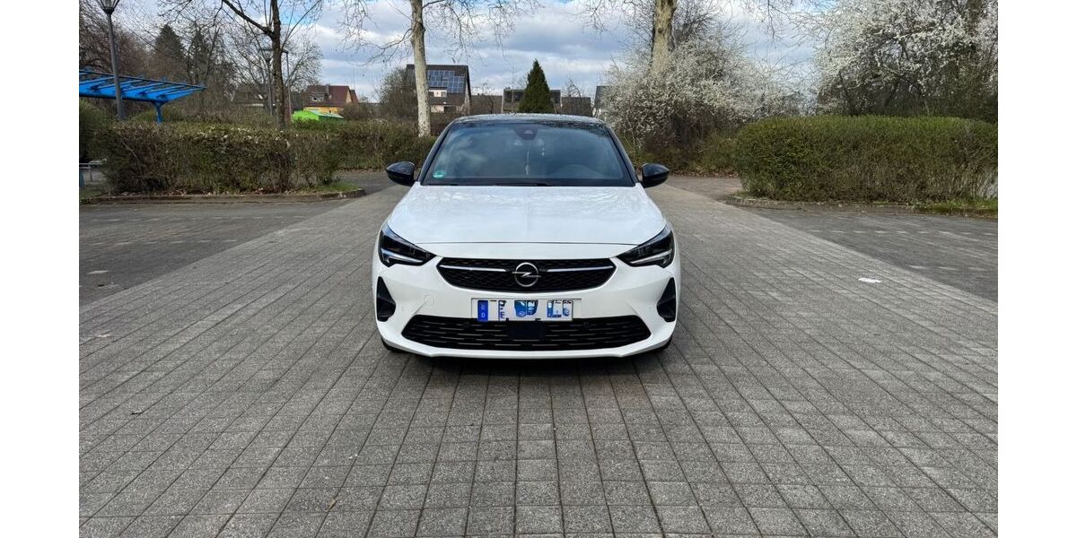 Opel Corsa 27.620 km 15.990 &euro; Troisdorf 53840