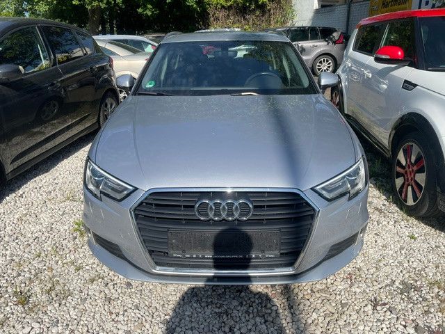 Audi A3 102.000 km 15.950 &euro; Brühl 50321