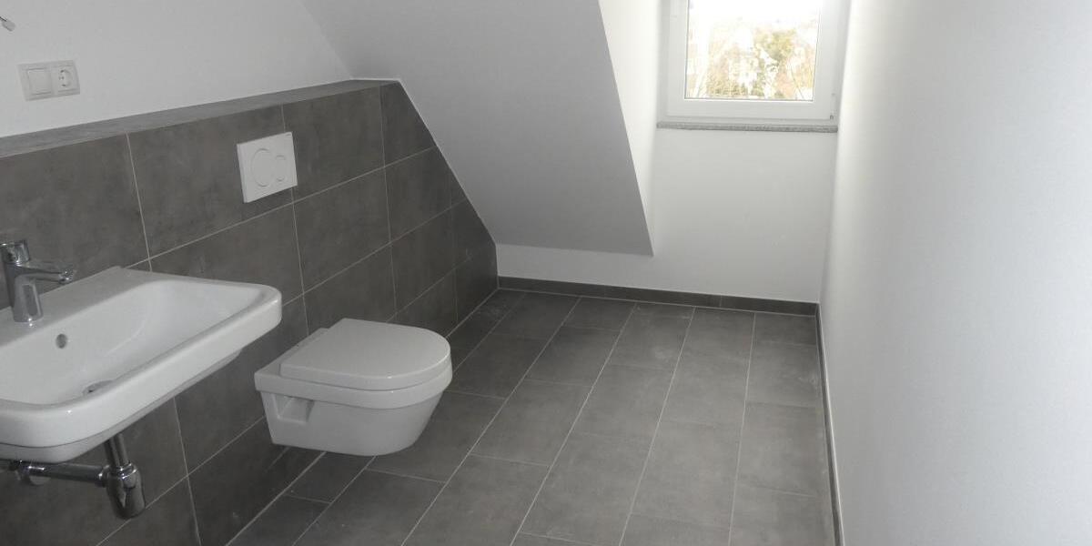 Neue helle Dachgeschoßwohnung mit moderner Heiztechnik im Energiesparhaus Bonn-Endenich - Dachgeschoßwohnung Bonn Dransdorf | Angebot:27302388