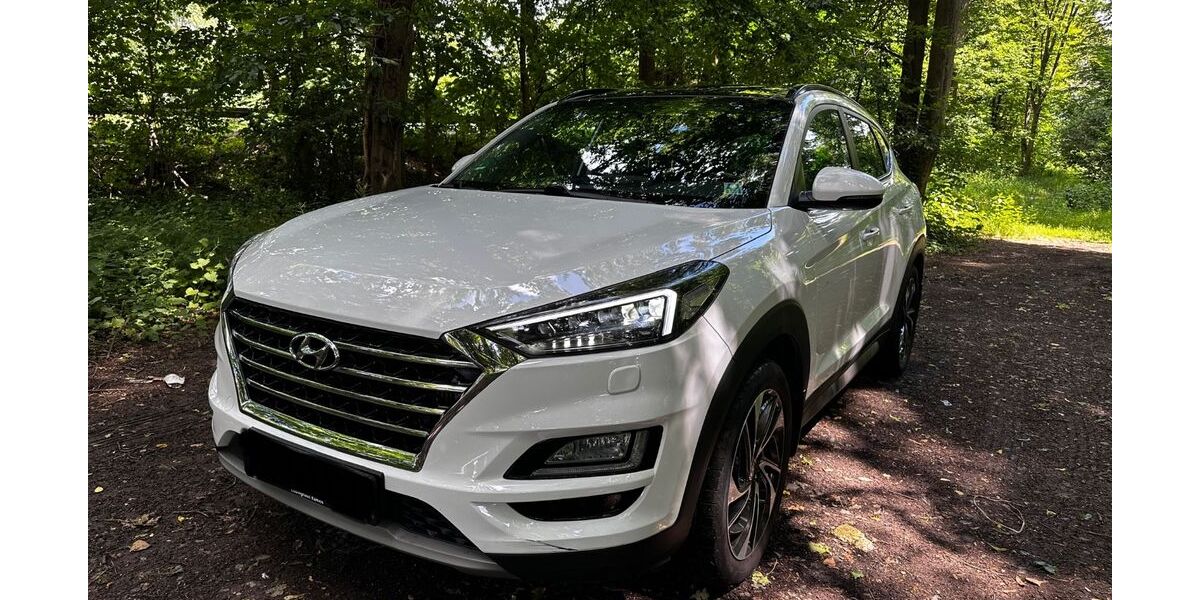 Hyundai TUCSON 71.000 km 16.900 &euro; Köln 51103